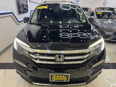 Used 2017 Honda Pilot Touring image 2