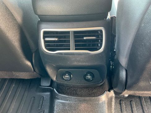 Used 2022 Hyundai Santa Fe SEL FWD image 8