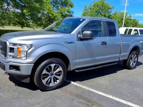 Used 2020 Ford F150 XL w/ Equipment Group 101A Mid AWD/4WD image 4