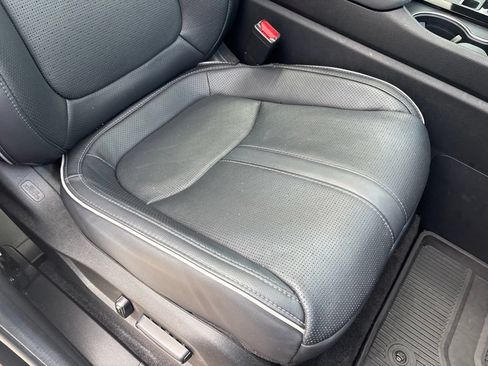 Used 2023 Honda Pilot Elite image 30