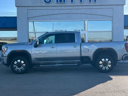 Used 2025 GMC Sierra 2500 Denali w/ Denali Reserve Package image 7