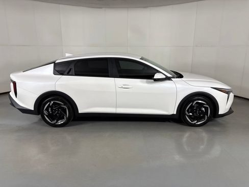 New 2026 Kia K4 GT-Line Turbo FWD image 9