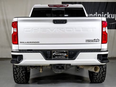 Used 2021 Chevrolet Silverado 2500 High Country w/ Z71 Off-Road Package image 9