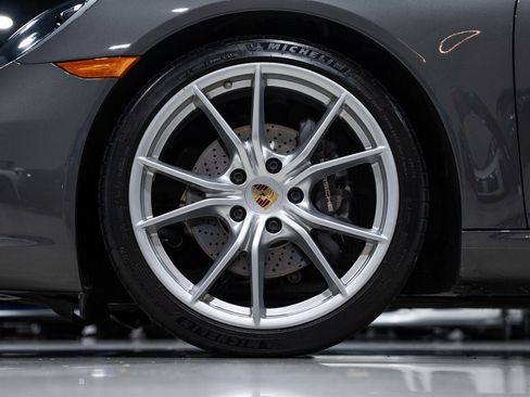 Used 2018 Porsche 911 Carrera RWD image 12