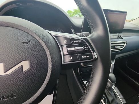 Used 2023 Kia Seltos S w/ Navigation Package FWD image 19