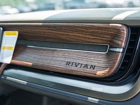 Used 2023 Rivian R1S Launch Edition image 20