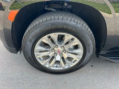 Used 2024 GMC Yukon Denali image 12