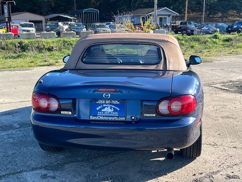 Used 2001 MAZDA MX-5 Miata image 12
