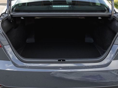 New 2026 Toyota Camry Hybrid FWD image 6