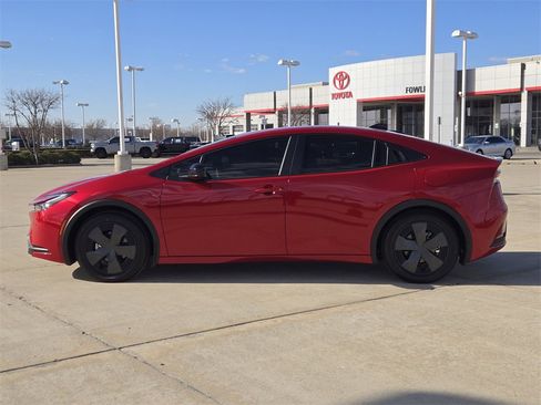 Used 2026 Toyota Prius LE image 4