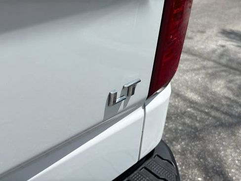 Used 2025 Chevrolet Silverado 1500 LT RWD image 8