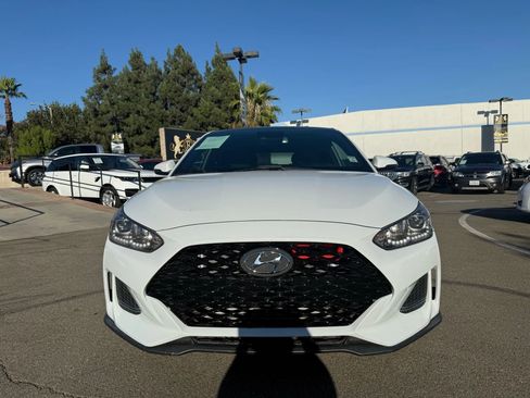 Used 2019 Hyundai Veloster Turbo image 2