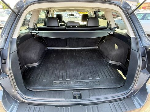 Used 2014 Subaru Outback 2.5i Limited w/ Moonroof Package AWD/4WD image 6