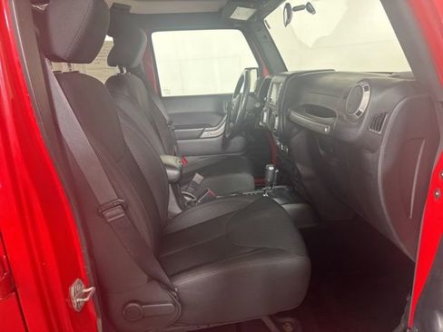 Used 2016 Jeep Wrangler Unlimited Sport w/ Connectivity Group image 4