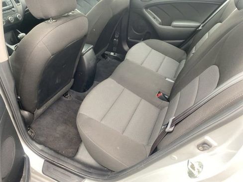 Used 2017 Kia Forte LX FWD image 6