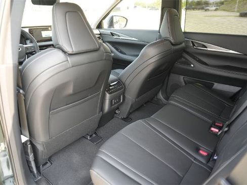 Certified 2026 INFINITI QX60 Luxe w/ Cargo Package image 18