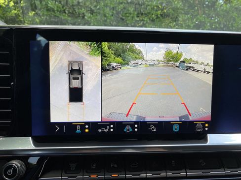 Used 2024 Chevrolet Silverado 2500 High Country w/ High Country Premium Package image 27