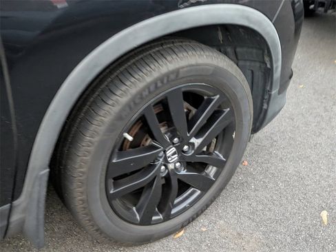 Used 2018 Honda Pilot Touring image 8