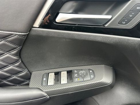 New 2025 Mitsubishi Outlander SEL image 12