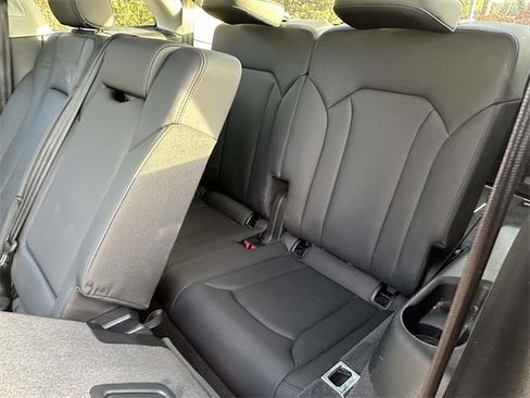 Used 2023 Audi Q7 2.0T Premium w/ Convenience Package image 13