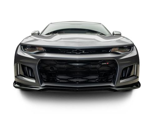 Used 2022 Chevrolet Camaro ZL1 RWD image 2