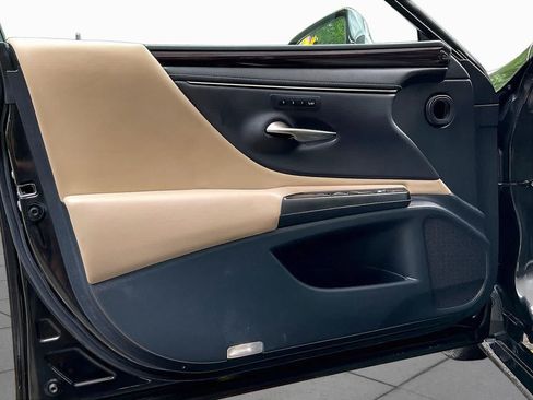 Used 2019 Lexus ES 350 w/ Premium Package FWD image 22