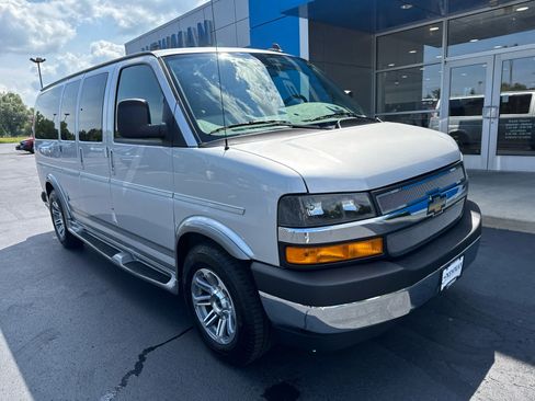 Used 2024 Chevrolet Express 2500 RWD image 1