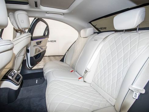 Used 2024 Mercedes-Benz S 580 4MATIC Sedan image 16