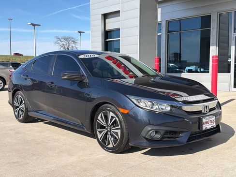 Used 2016 Honda Civic EX-T image 2