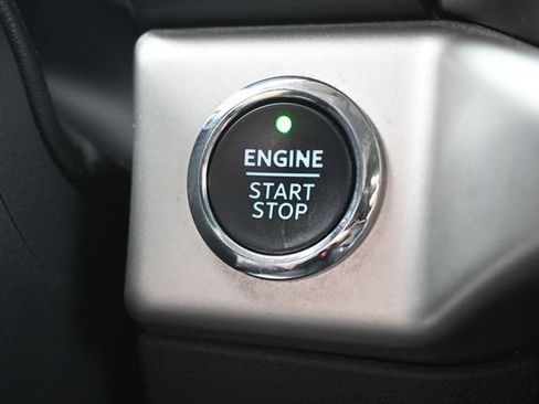 Used 2024 Ford Expedition XLT AWD/4WD image 23