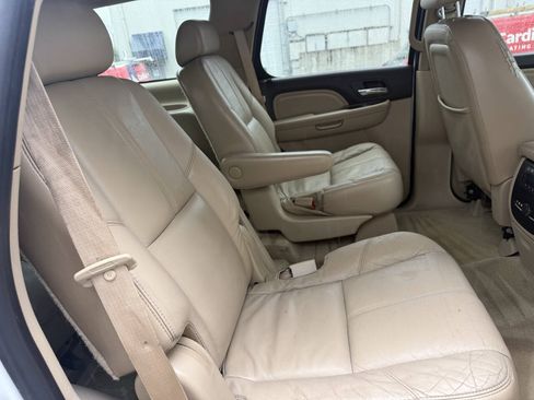 Used 2007 GMC Yukon Denali AWD/4WD image 11