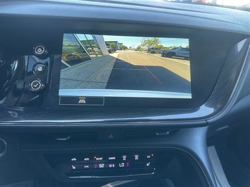 Used 2022 Buick Envision Preferred FWD image 31