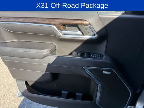 Used 2023 GMC Sierra 1500 Elevation w/ Preferred Package AWD/4WD image 8