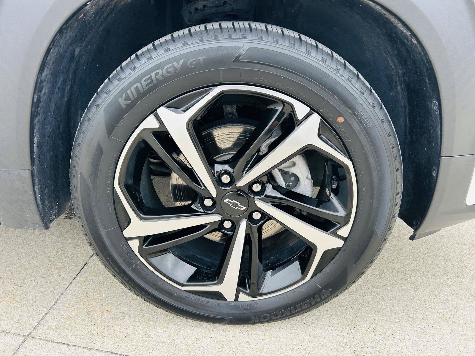 Used 2021 Chevrolet TrailBlazer RS w/ Technology Package FWD image 40