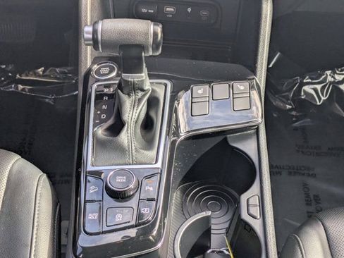 Used 2023 Kia Sportage EX image 16