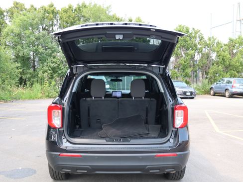 Used 2023 Ford Explorer XLT AWD/4WD image 5