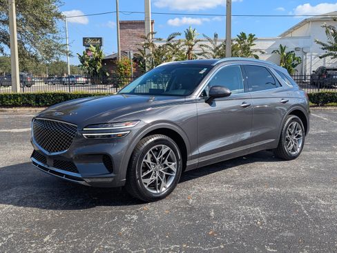 Used 2022 Genesis GV70 2.5T w/ Select Package image 7