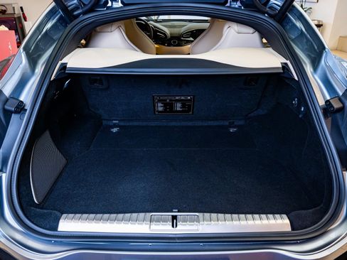 Certified 2025 Ferrari Purosangue image 32