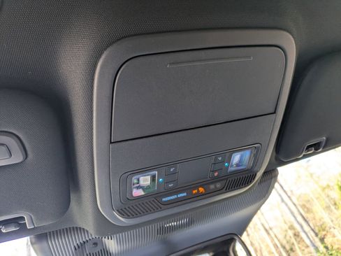 New 2026 Ford Explorer ST-Line w/ ST-Line Street Pack image 25