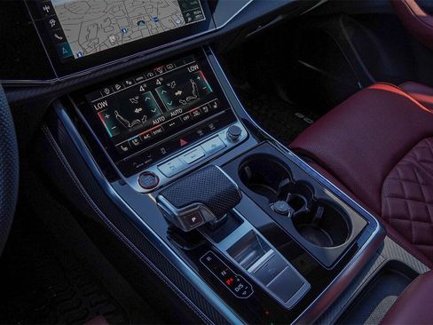 Used 2024 Audi SQ8 Prestige image 27