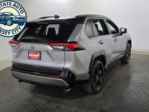 Used 2020 Toyota RAV4 XSE AWD/4WD image 7