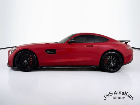 Used 2019 Mercedes-Benz AMG GT Coupe image 4