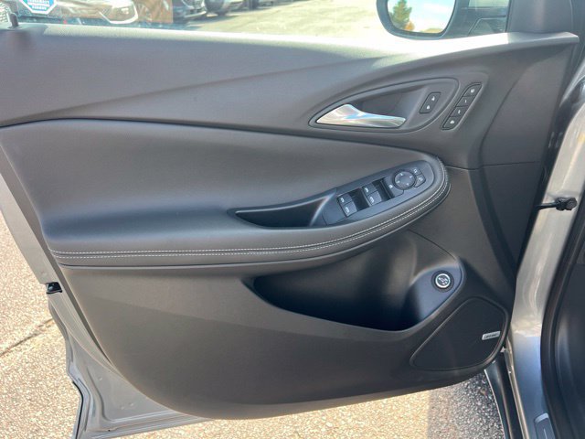 Used 2024 Buick Encore GX Avenir w/ Avenir Convenience Package FWD image 22