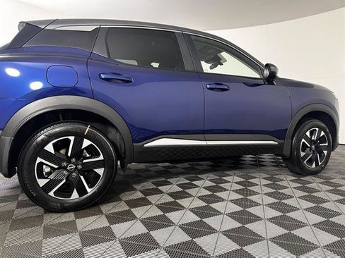 New 2025 Nissan Kicks SV w/ Illumination Package image 4