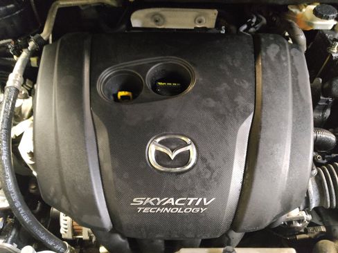 Used 2018 MAZDA CX-5 Touring w/ Preferred Equipment Package FWD image 30