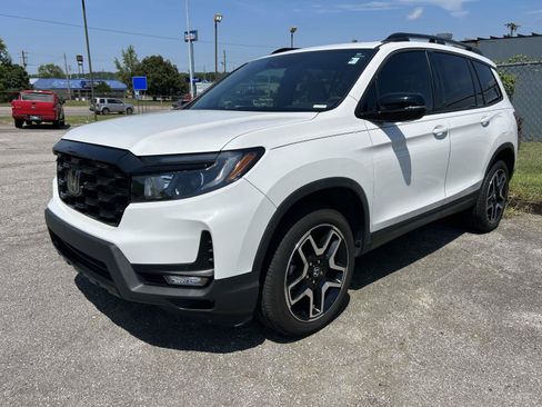 Used 2023 Honda Passport Elite image 4