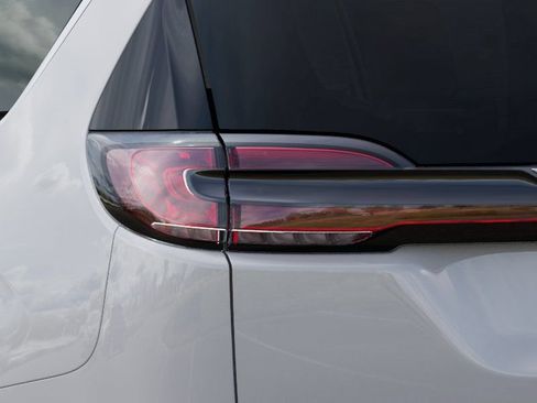 New 2026 Chrysler Pacifica Pinnacle w/ Trailer Tow Group FWD image 9