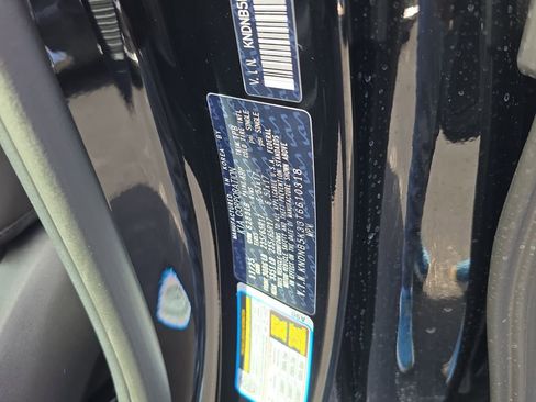 New 2026 Kia Carnival image 32