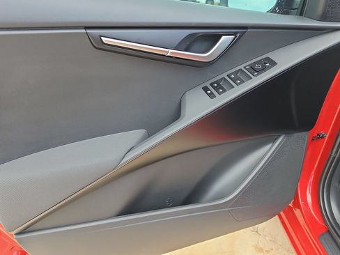 New 2026 Kia Niro LX FWD image 17