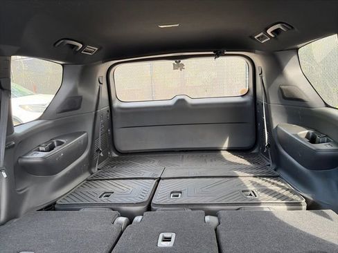 Used 2025 Nissan Armada PRO-4X AWD/4WD image 12